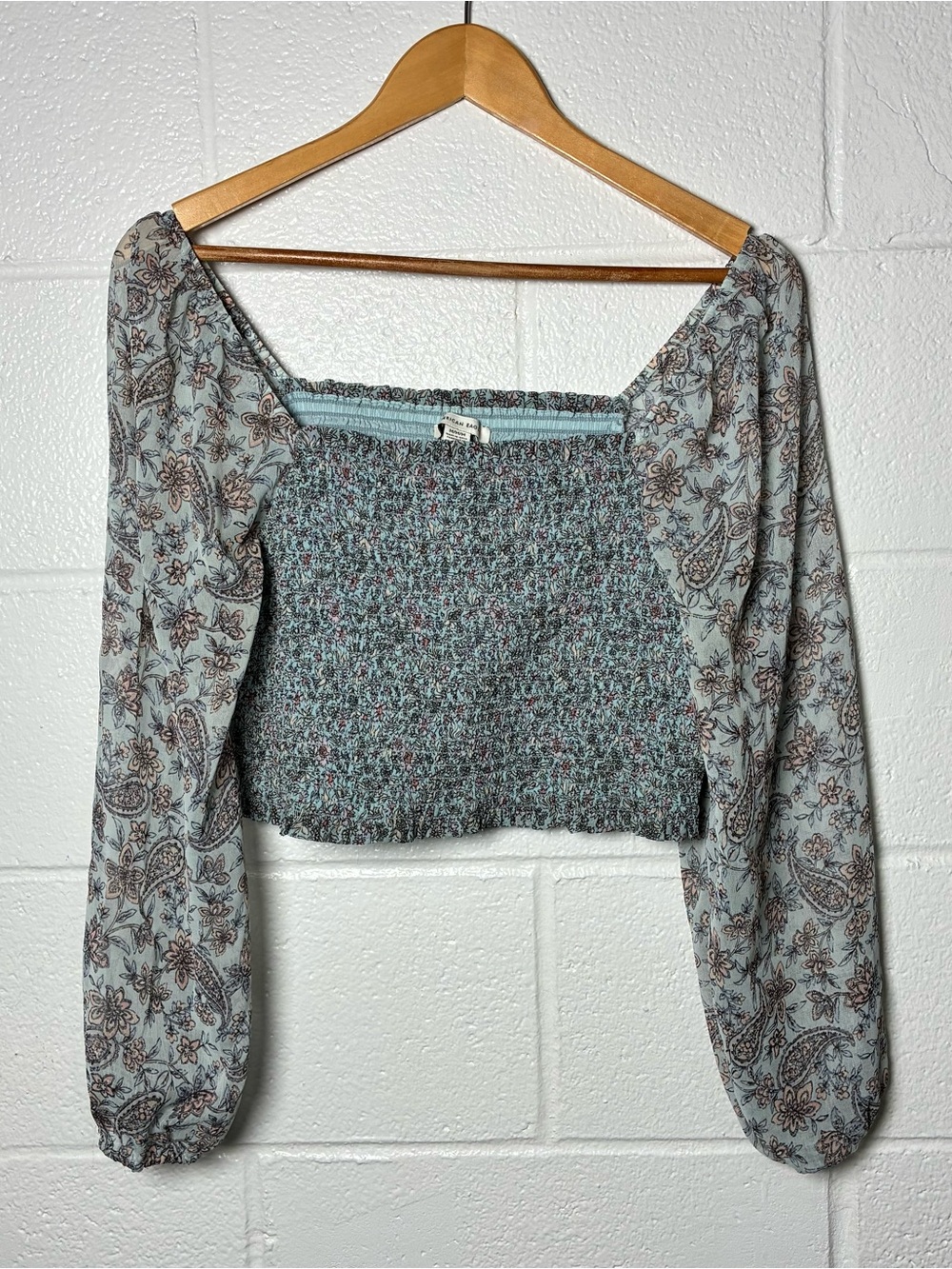 American Eagle ditsy floral paisley long sleeve smocked crop top